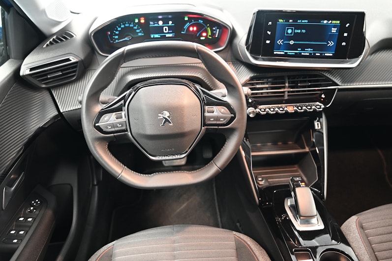 Vehicle image PEUGEOT 208