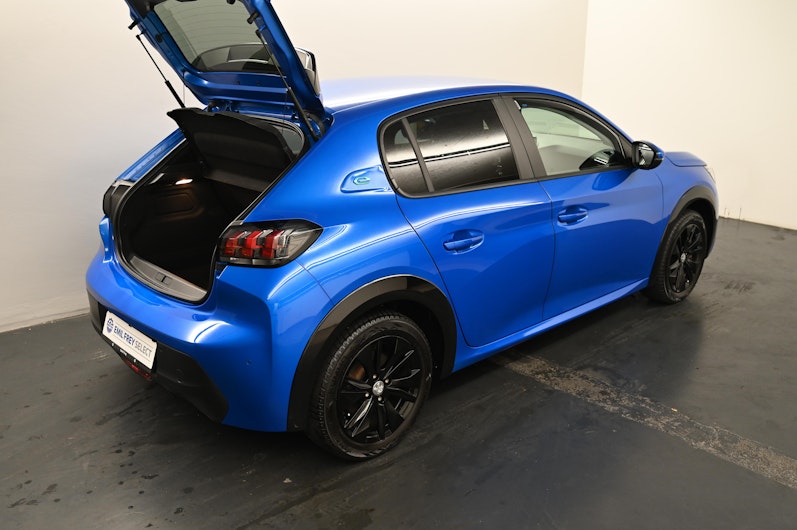 Vehicle image PEUGEOT 208