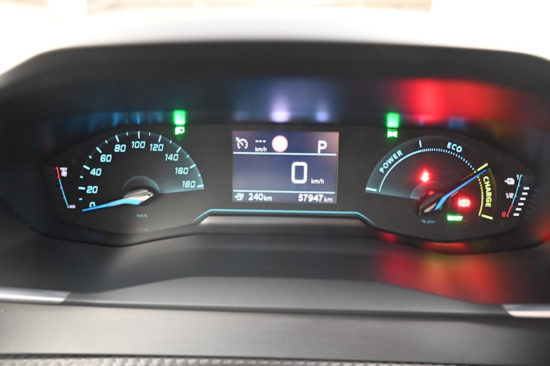 Vehicle image PEUGEOT 208