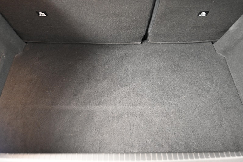 Vehicle image PEUGEOT 208