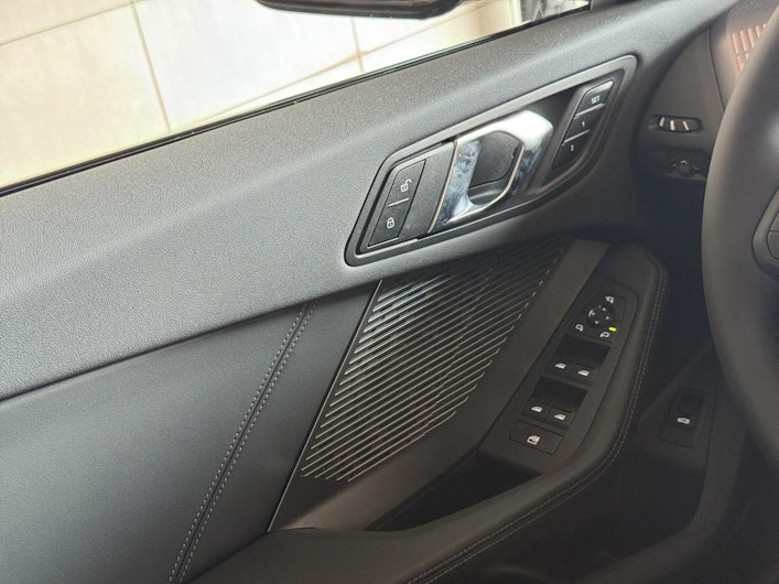 Vehicle image BMW 1 SERIES