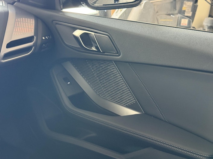 Vehicle image BMW 1 SERIES