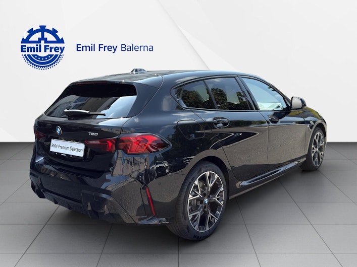 Vehicle image BMW 1 SERIES