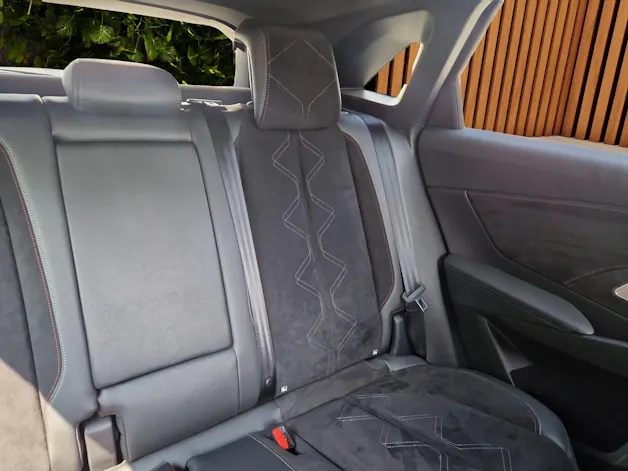 DS Automobiles 7 1.6 E-Tense Ligne Noire 4x4