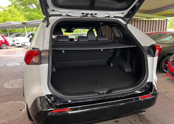 Vehicle image 6 Vehicle image 6