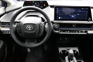 Vehicle image TOYOTA Prius 2.0 Plug-In-Hybrid Style