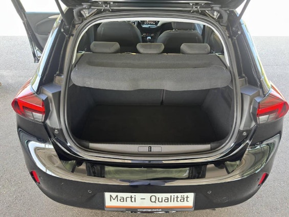 Vehicle image 9 Vehicle image 9