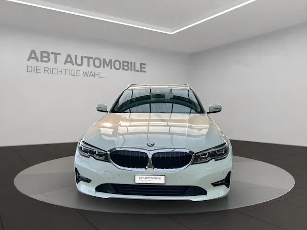 BMW 330e xDrive Touring