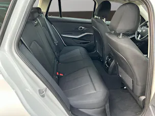 BMW 330e xDrive Touring