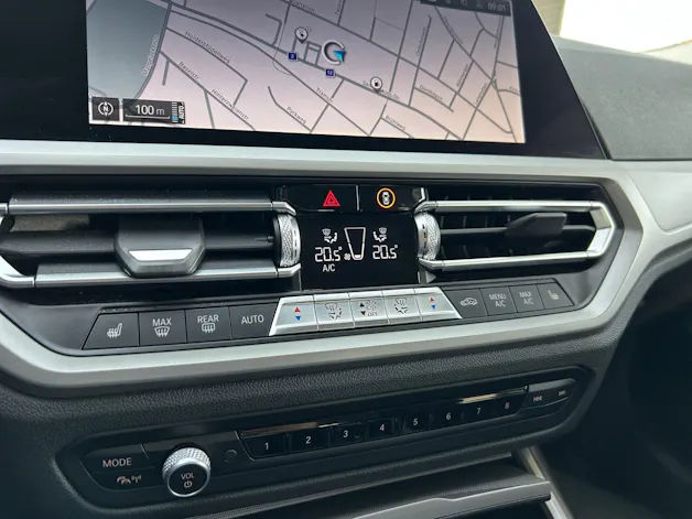 BMW 330e xDrive Touring