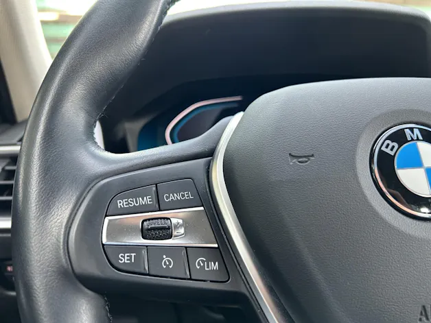 BMW 330e xDrive Touring