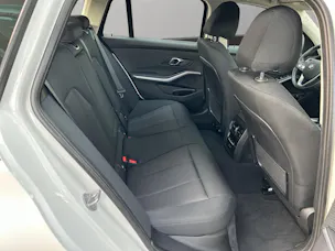 BMW 330e xDrive Touring