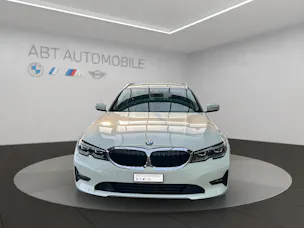 BMW 330e xDrive Touring