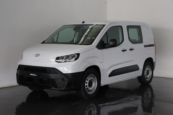 First vehicle image
