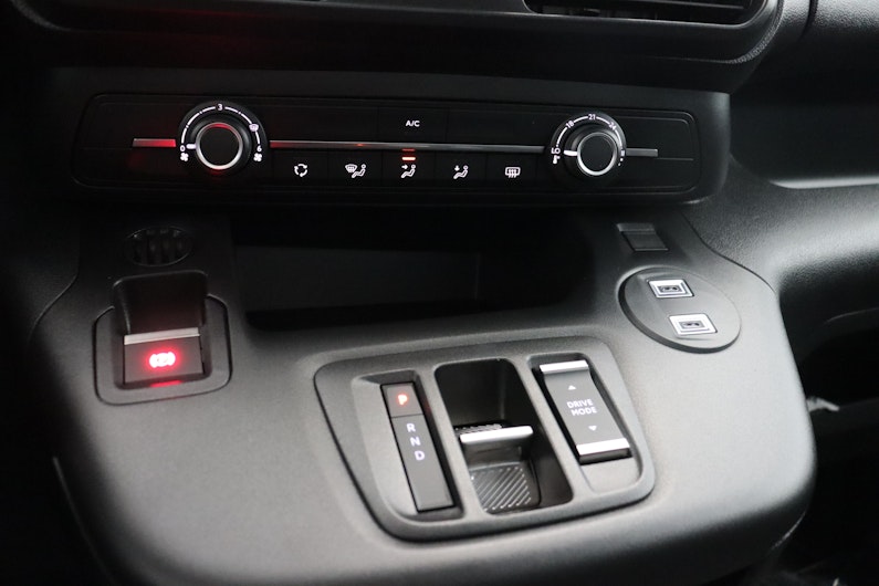 Vehicle image TOYOTA PROACE CITY