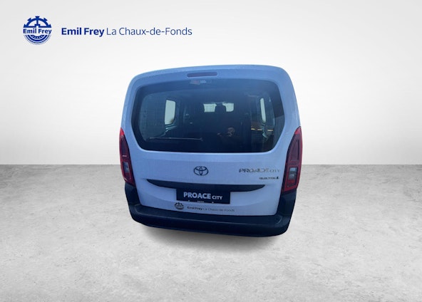 Vehicle image 3 Vehicle image 3