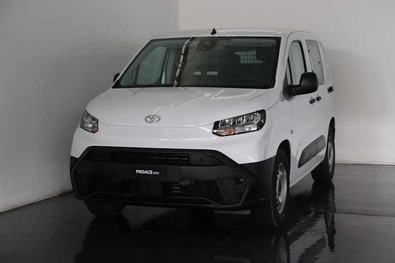 Vehicle image TOYOTA PROACE CITY