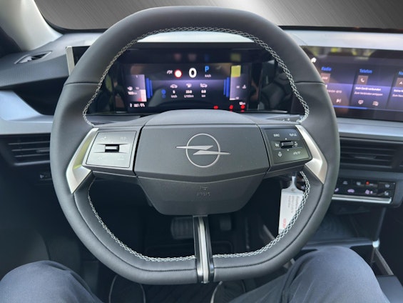 Vehicle image 10 Vehicle image 10