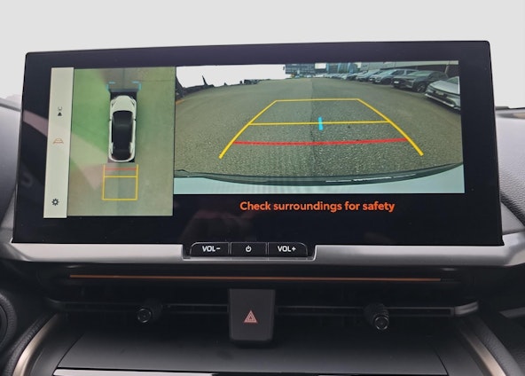 Vehicle image 9 Vehicle image 9