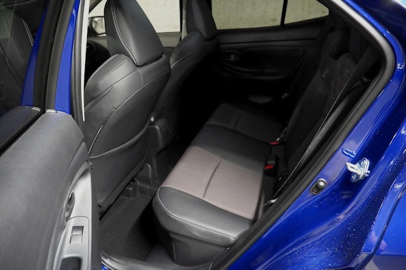 Vehicle image 7
