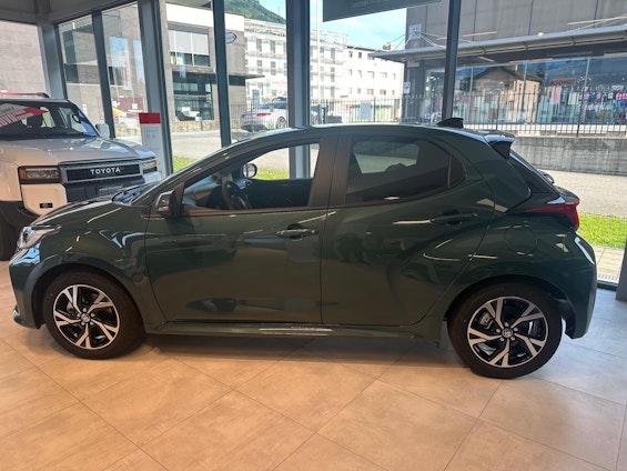 Vehicle image 2