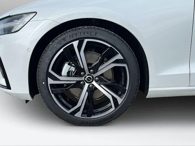 Volvo V60 2.0 B4 Ultimate Dark