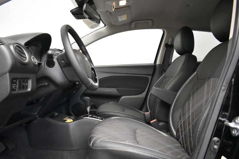 Vehicle image MITSUBISHI SPACE STAR