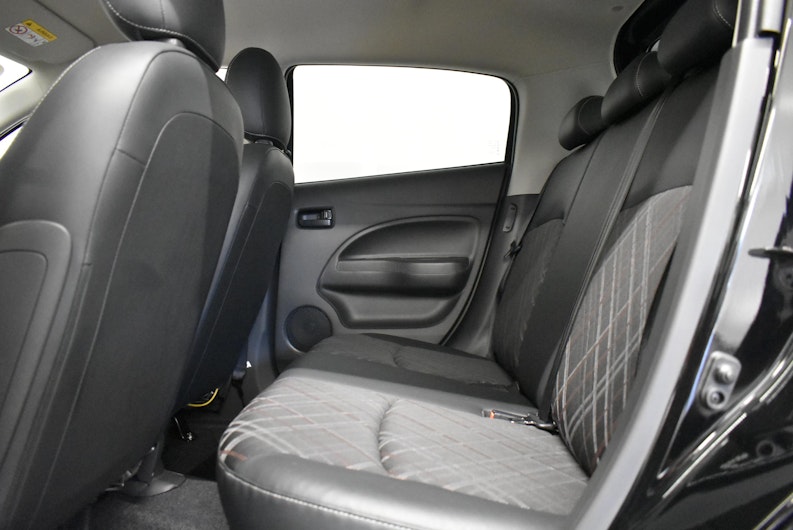 Vehicle image MITSUBISHI SPACE STAR