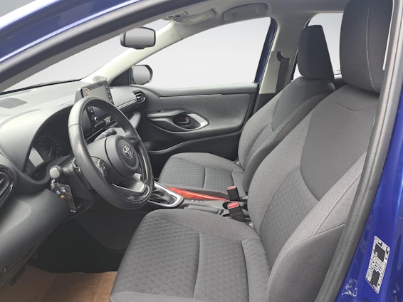 Vehicle image 8