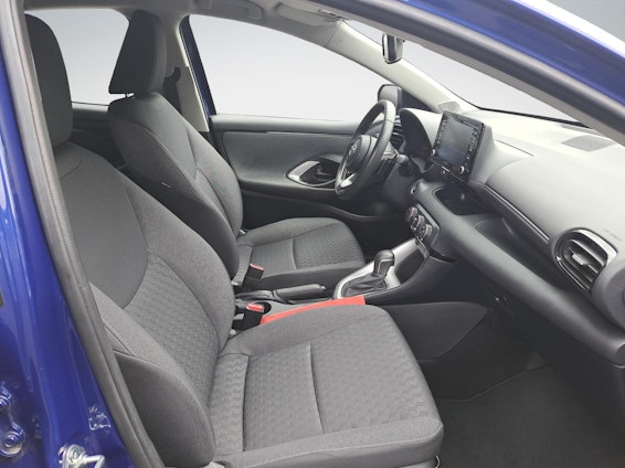 Vehicle image 15