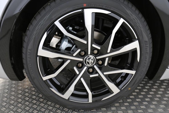 Vehicle image 3 Vehicle image 3