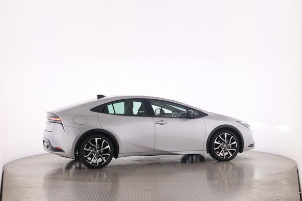 Vehicle image 16 Vehicle image 16