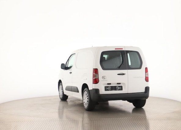 Vehicle image 10 Vehicle image 10