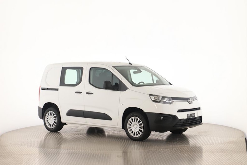 Vehicle image TOYOTA PROACE CITY