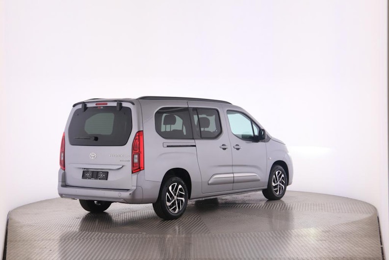 Vehicle image TOYOTA PROACE