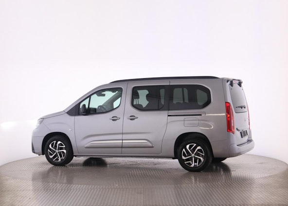 Vehicle image 9 Vehicle image 9