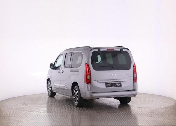 Vehicle image 12 Vehicle image 12