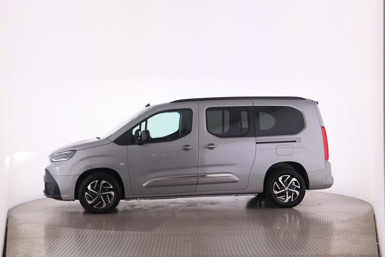 Vehicle image TOYOTA PROACE