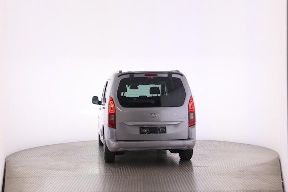 Vehicle image 13 Vehicle image 13