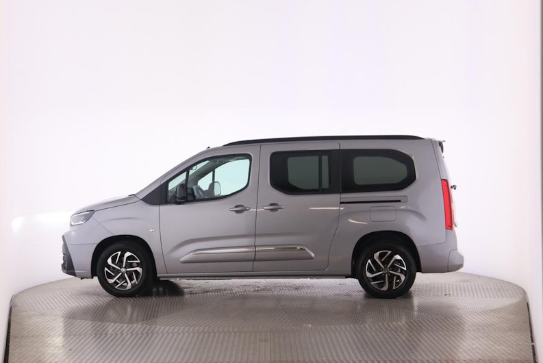 Vehicle image TOYOTA PROACE