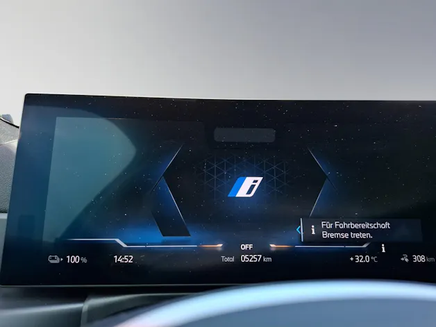 BMW i4 eDrive35