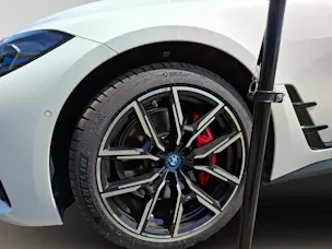 BMW i4 eDrive35