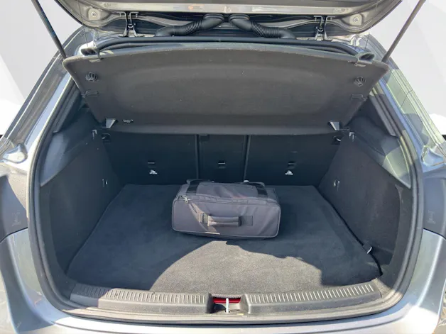 Mercedes-Benz A 250 e AMG Line