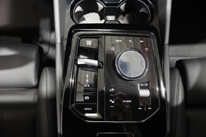 Vehicle image BMW 5 SERIES