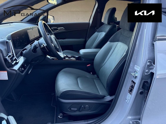 Vehicle image 12 Vehicle image 12