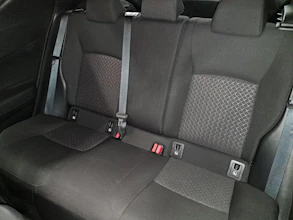 https://vehicle.imgix.net/3911779/7c6ae93a-7a3e-4109-a57c-36f2afbcb74e.jpg