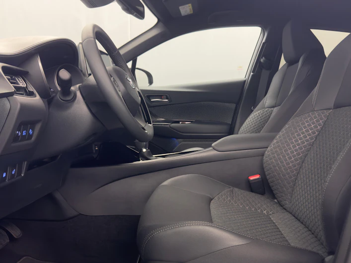 Fahrzeugbild TOYOTA C-HR