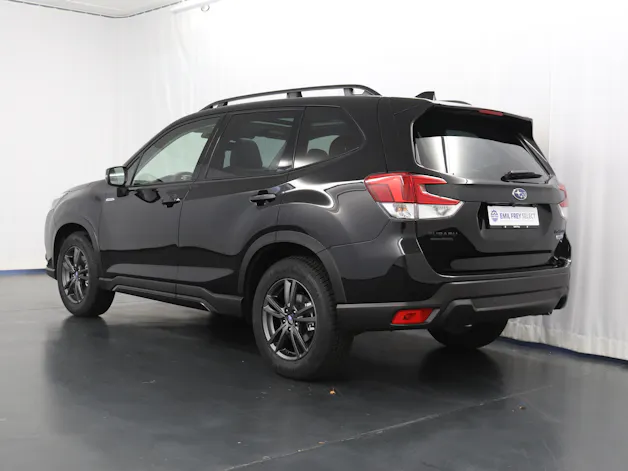 Subaru Forester Station 2.0i e-Boxer Black Edition