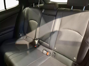 https://vehicle.imgix.net/3911878/28a15e45-c59f-421b-87d2-f78f4ffad72c.jpg