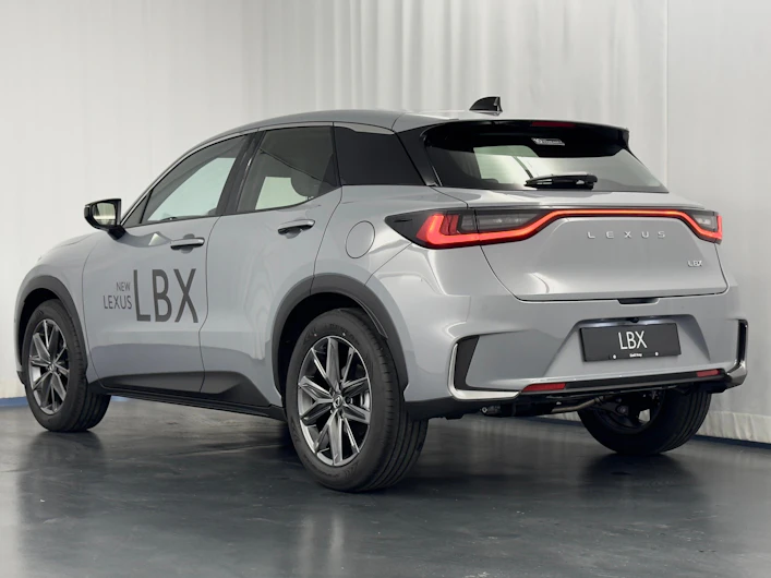 Fahrzeugbild LEXUS LBX